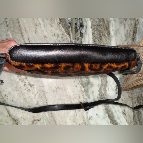 CONVALORE Leopard Everyday Crossbody Bag - Picture 8 of 15